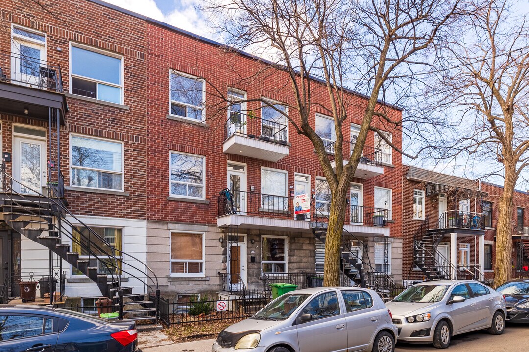 5806-5810 Des Érables Av in Montréal, QC - Building Photo