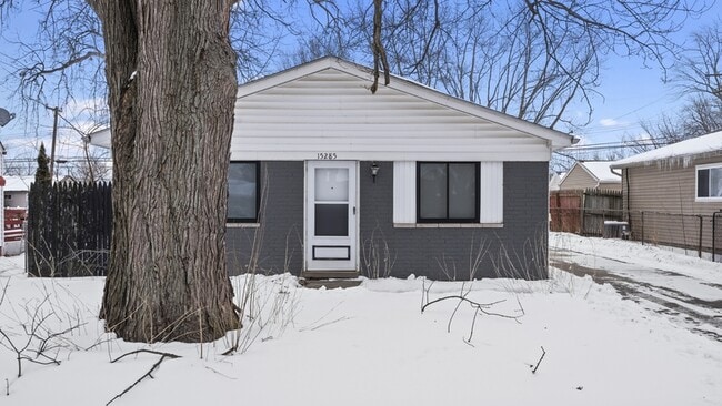 property at 15285 Buck St