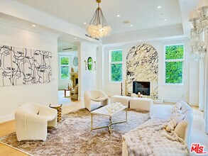 1447 San Ysidro Dr in Beverly Hills, CA - Building Photo - Building Photo