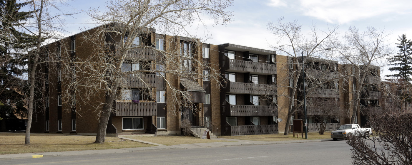 Southdale & Southwood Apartments in Calgary, AB - Building Photo