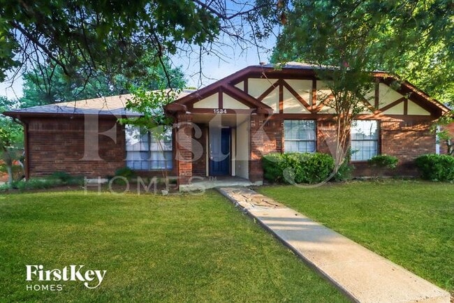 1534 Winter Park Ln in Lewisville, TX - Foto de edificio - Building Photo