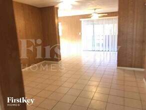 2316 Colby Ln, Unit C-224 in Tampa, FL - Building Photo - Building Photo