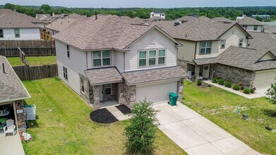 11072 N Lake Mist Ln in Willis, TX - Building Photo - Building Photo