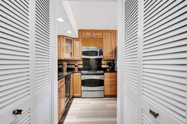 270 Captains Walk in Delray Beach, FL - Foto de edificio - Building Photo