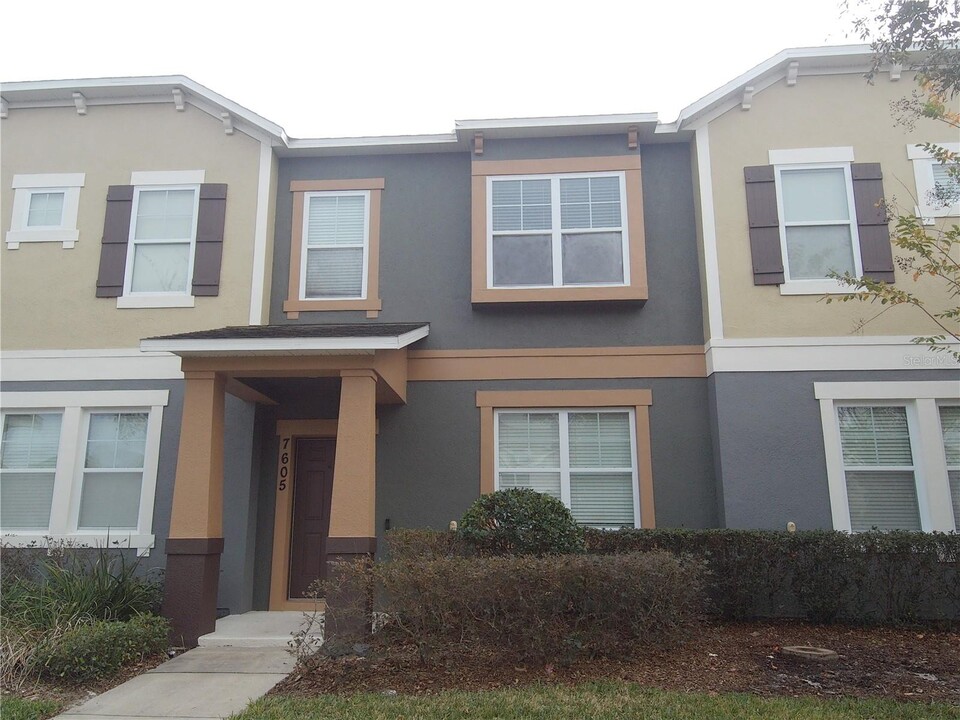 7605 Sutherton Ln in Windermere, FL - Building Photo