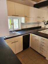 305 S Bedford Dr in Beverly Hills, CA - Building Photo - Building Photo
