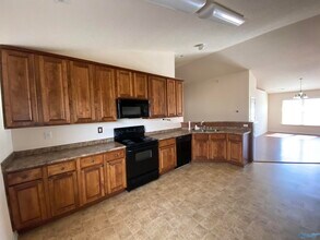 131 Shadow Ct SW in Huntsville, AL - Building Photo - Building Photo