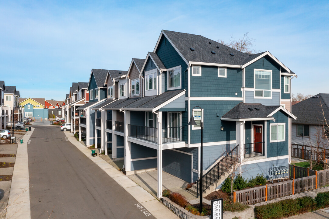 High Point at Graham in Seattle, WA - Foto de edificio