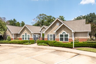 Maison Bocage Apartments in Baton Rouge, LA - Building Photo - Building Photo