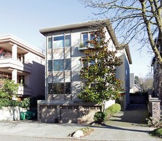 1128 Broadway E in Seattle, WA - Building Photo