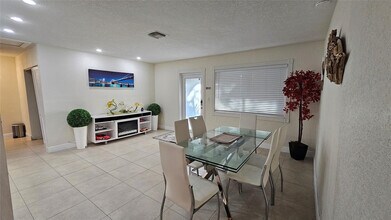 436 NE 25th Ave in Pompano Beach, FL - Building Photo - Building Photo