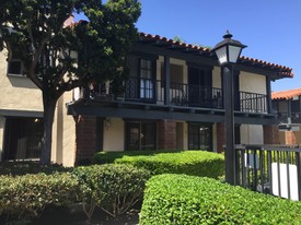 Tustin Villas Apartments in Tustin, CA - Building Photo