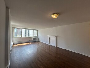1350 N Dearborn St, Unit 1344-15A in Chicago, IL - Building Photo - Building Photo