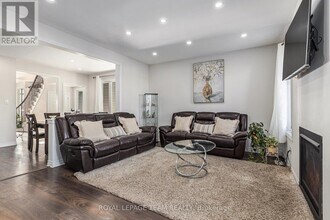 604 Malahat Way in Ottawa, ON - Building Photo - Building Photo