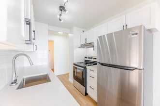 The Pinnacle in Calgary, AB - Building Photo - Building Photo