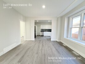 1489 Windermere Rd in Windsor, ON - Building Photo