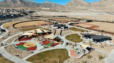 1505 Little Penguin St in Las Vegas, NV - Building Photo - Building Photo