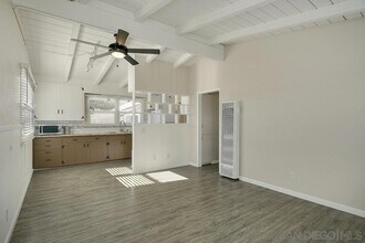 5220 Cass St in San Diego, CA - Building Photo - Building Photo