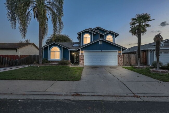 940 Collegeview Dr in Turlock, CA - Building Photo - Building Photo