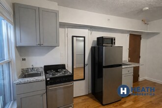28 S Huntington Ave, Unit 102 in Boston, MA - Building Photo - Building Photo