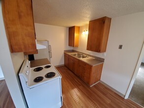 Wolfpack Village Apartments in Monmouth, OR - Building Photo - Building Photo