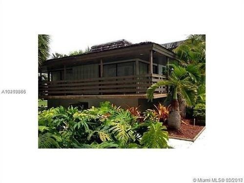 7487 SW 82nd St-Unit -C203 in Miami, FL - Foto de edificio