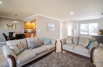 203 SE 43rd Terrace in Cape Coral, FL - Building Photo - Building Photo