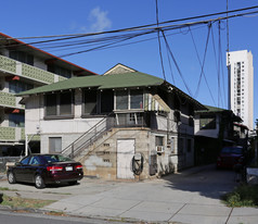 718 Kamuela Ave Apartments