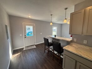805 Lee Ave in Ottumwa, IA - Building Photo - Building Photo
