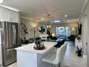 2721 Garden Dr N in Lake Worth Beach, FL - Building Photo - Building Photo