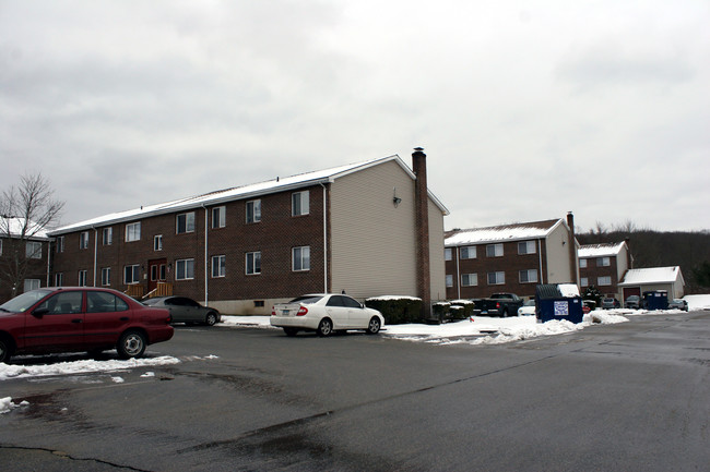 Briarwood Apartments in Windham, CT - Foto de edificio - Building Photo