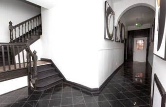 1021 St Paul St in Baltimore, MD - Foto de edificio - Building Photo