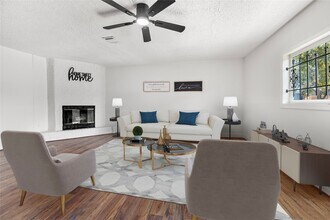 10027 Valley Sun Dr in Houston, TX - Building Photo - Building Photo