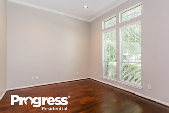 13207 Castle Combe Dr in Houston, TX - Building Photo - Building Photo