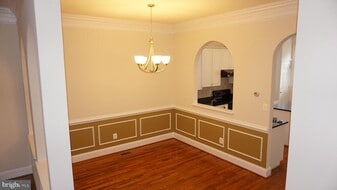 405 Main St in Gaithersburg, MD - Building Photo