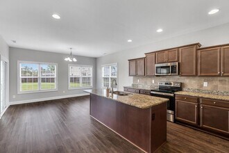 503 Saltworks Ln in Sneads Ferry, NC - Building Photo - Building Photo