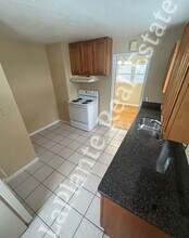 3802 Revere Dr in Toledo, OH - Building Photo - Building Photo