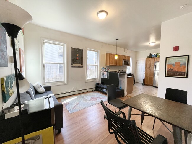 52 Delle Ave, Unit 1 in Boston, MA - Building Photo - Building Photo