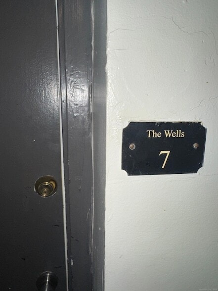 335 Wells St, Unit 7 in Bridgeport, CT - Foto de edificio - Building Photo