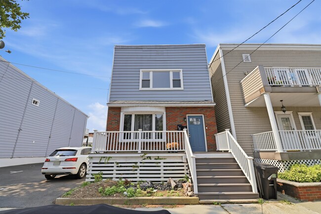 property at 80 E 24th St