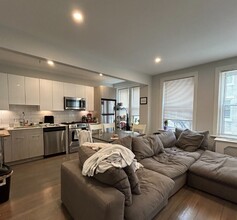 117 Park Dr in Boston, MA - Building Photo - Building Photo