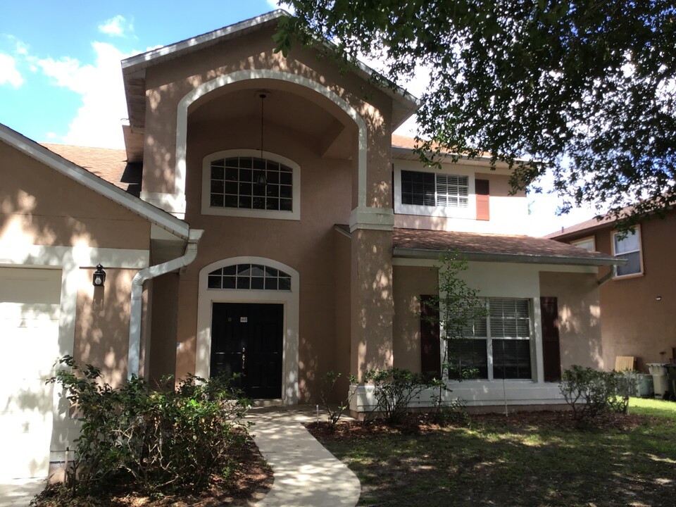 1263 Wyndham Pine Dr in Apopka, FL - Building Photo