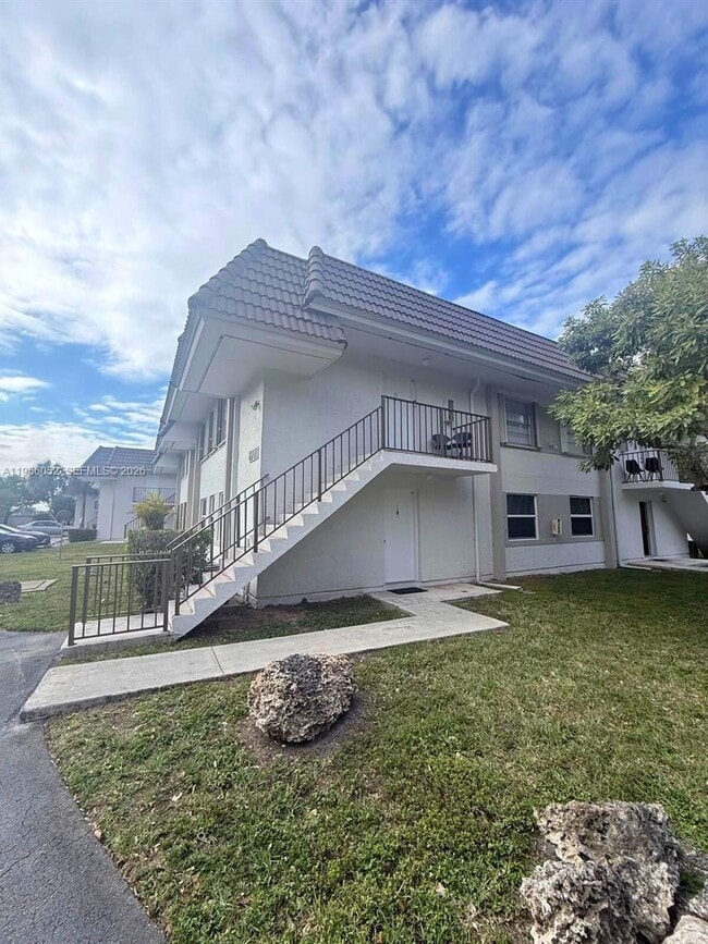 6901 SW 129th Ave in Miami, FL - Building Photo - Building Photo