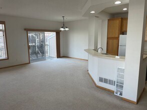 14604 Sumter Ave in Savage, MN - Building Photo - Building Photo