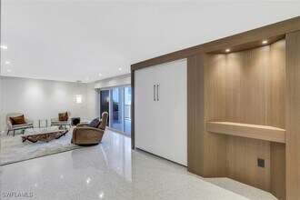 3951 Gulf Shore Blvd N in Naples, FL - Building Photo - Building Photo