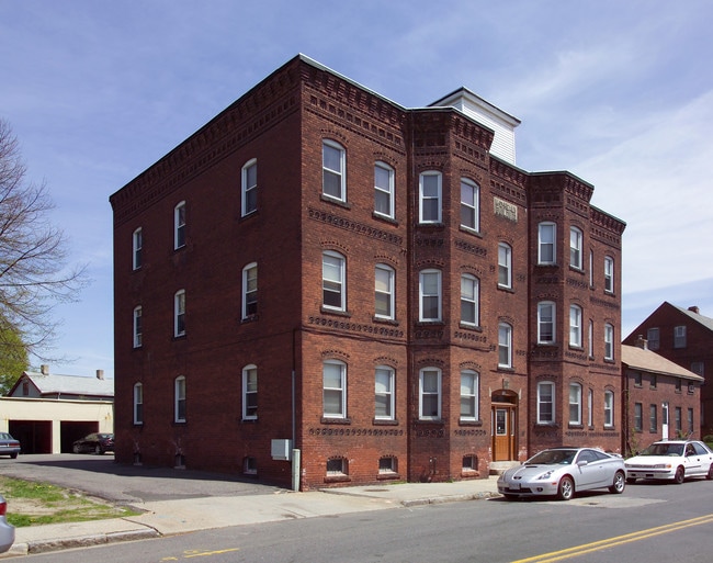 M. C. Healy Building in Chicopee, MA - Foto de edificio - Building Photo