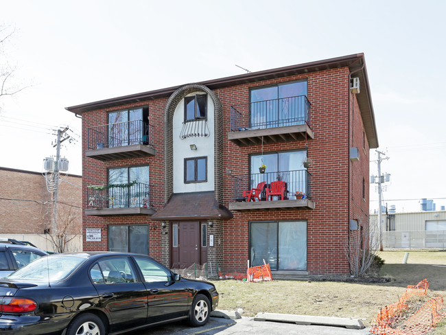 1120 S Judson St in Bensenville, IL - Foto de edificio - Building Photo