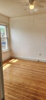 907 W 76th St, Unit 2 in Chicago, IL - Building Photo - Building Photo