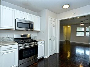 1146 Northwestern Ave in Austin, TX - Building Photo - Building Photo