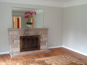 3617 Canterbury Ave in Kalamazoo, MI - Building Photo - Building Photo